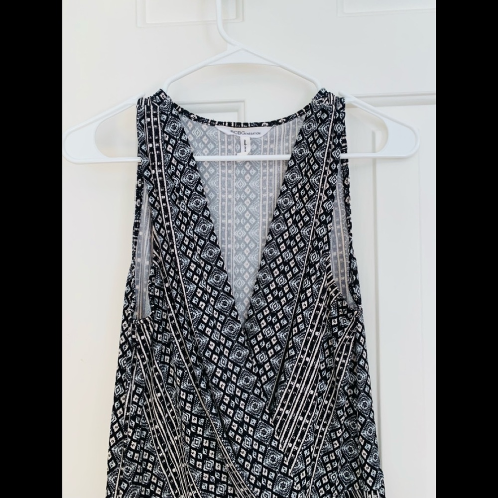 BCBGeneration Patterned Romper - Picture 4 of 5